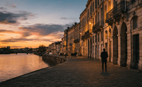Rencontrer un gay adultère discret à Bordeaux